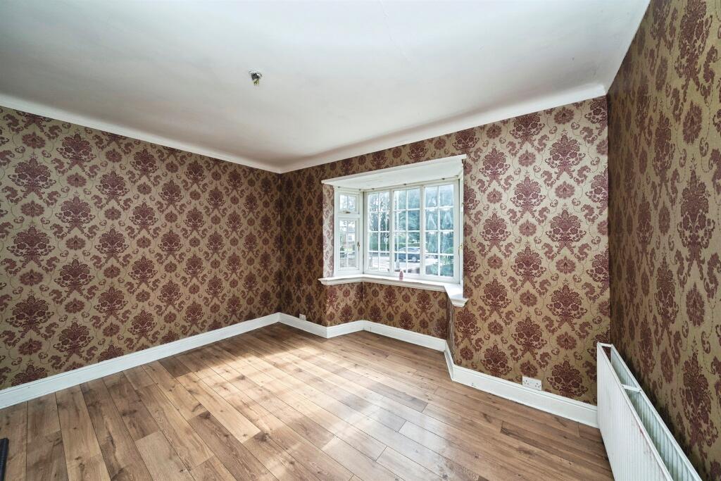 House in Wirral, Liverpool City Region - View 4