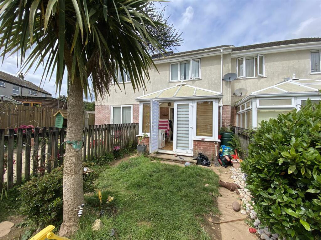 2-bed terraced on Dark Lane, Liskeard, £160,000