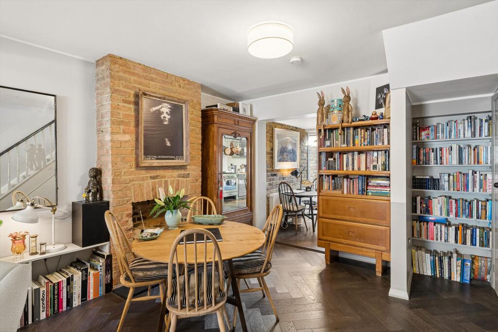 House in London, Merton Park - View 4