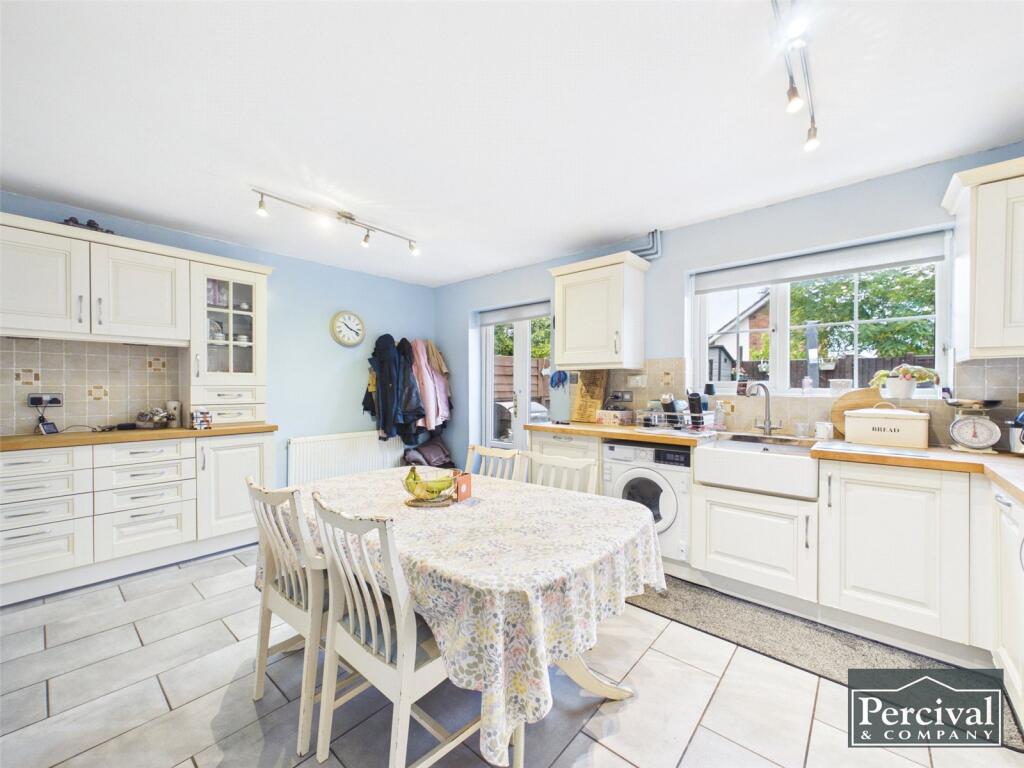 Willow Tree Way, Earls Colne, Colchester, Essex, CO6 photo 4