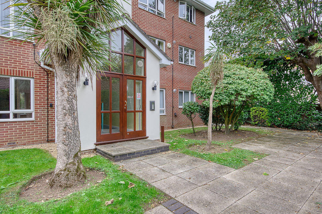 Apartment in Bournemouth - View 5