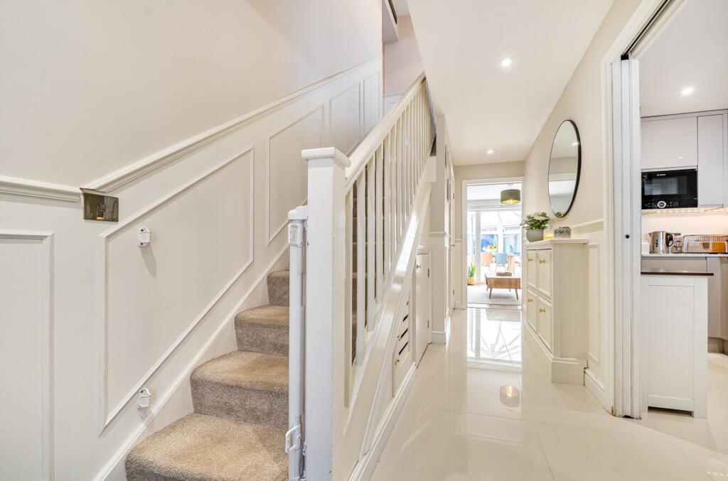 House in Thetford, Cloverfields - More