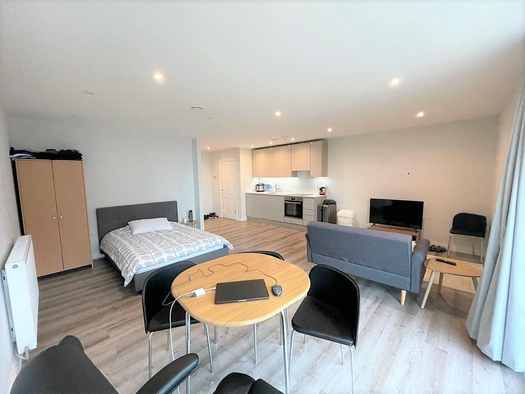 Apartment in London, Ickenham - More