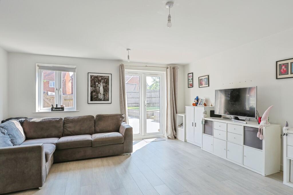 Mannock Way, Poole, Dorset, BH17 photo 4