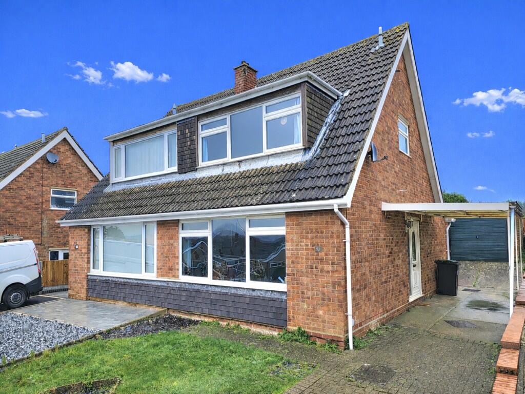 3-bed semi-detached on Thornhill Road, Claydon, Ipswich, Suffolk, IP6, £260,000