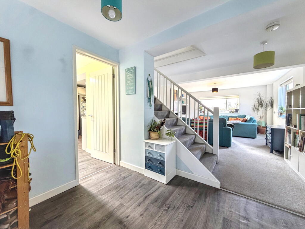 House in Tunbridge Wells, Lamberhurst - More