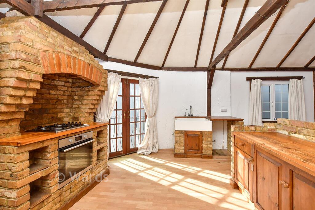 House in Swale, Lower Halstow - View 3