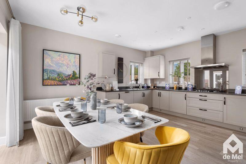 4-bed detached on The Wren, Merret Place, Winchcombe, GL54, £660,000