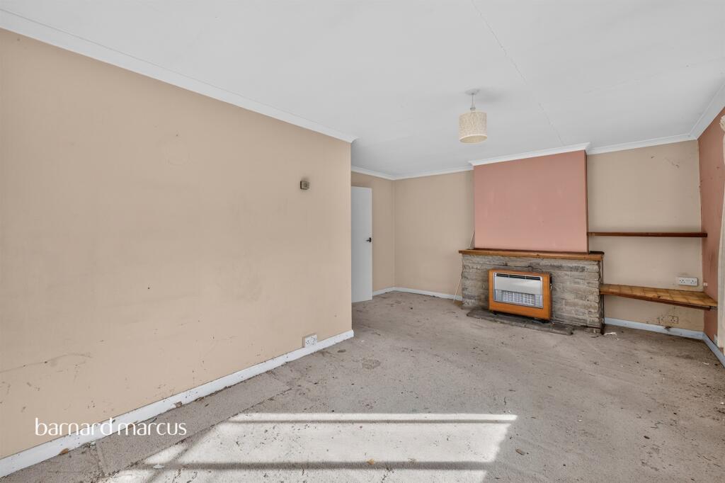 Apartment in Sutton - More