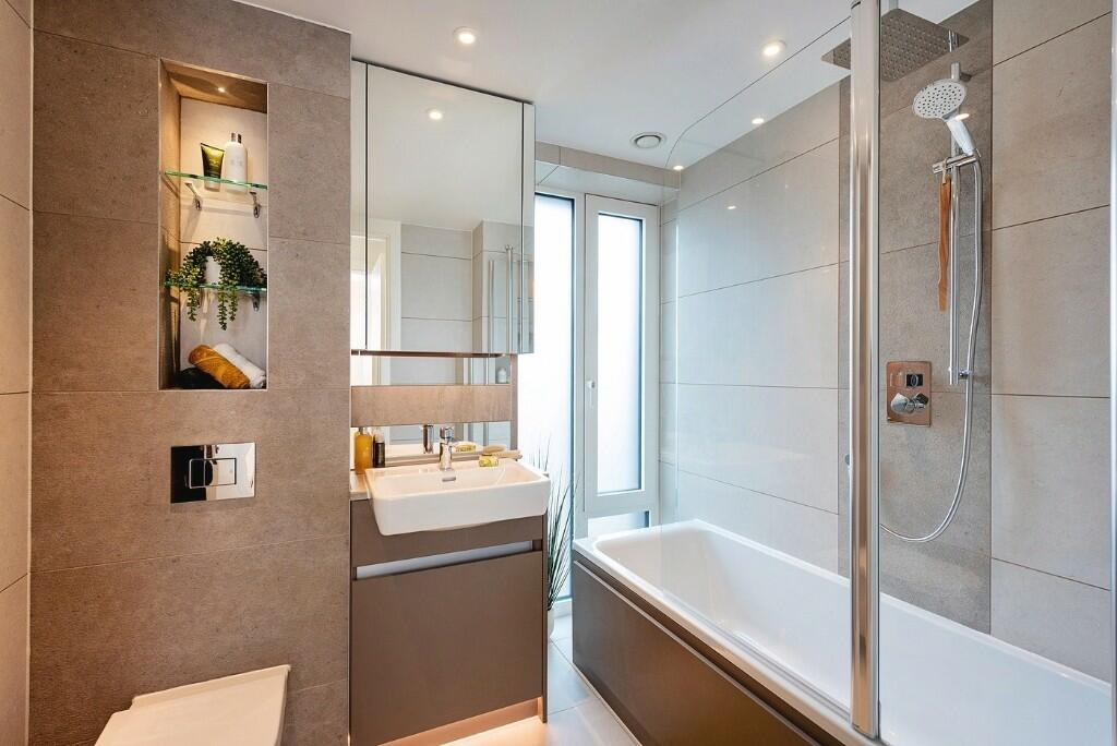 Apartment in London - View 5