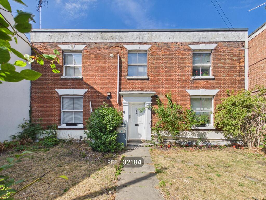 Main image of property: Hythe Hill, Colchester, CO1 2NP