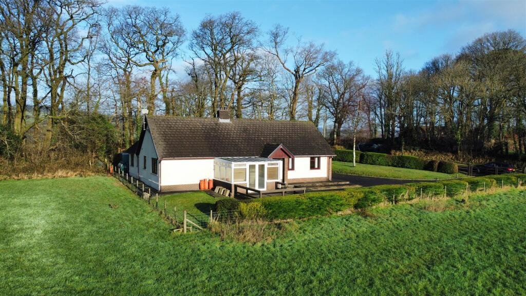 Main image of property: Rhyddlan, Llanybydder