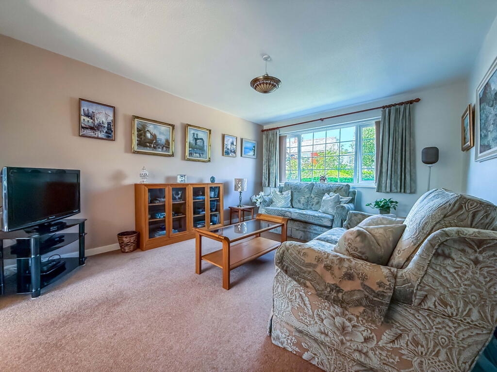 House in Sefton, Liverpool City Region - View 6