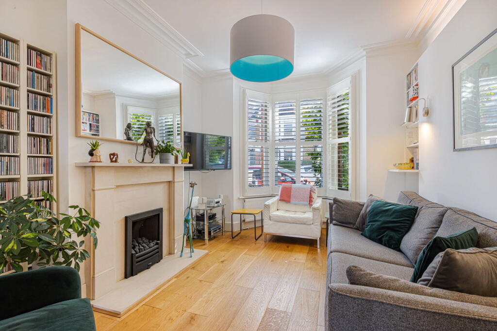 4-bed terraced on Hertford Road, N2, £1,250,000