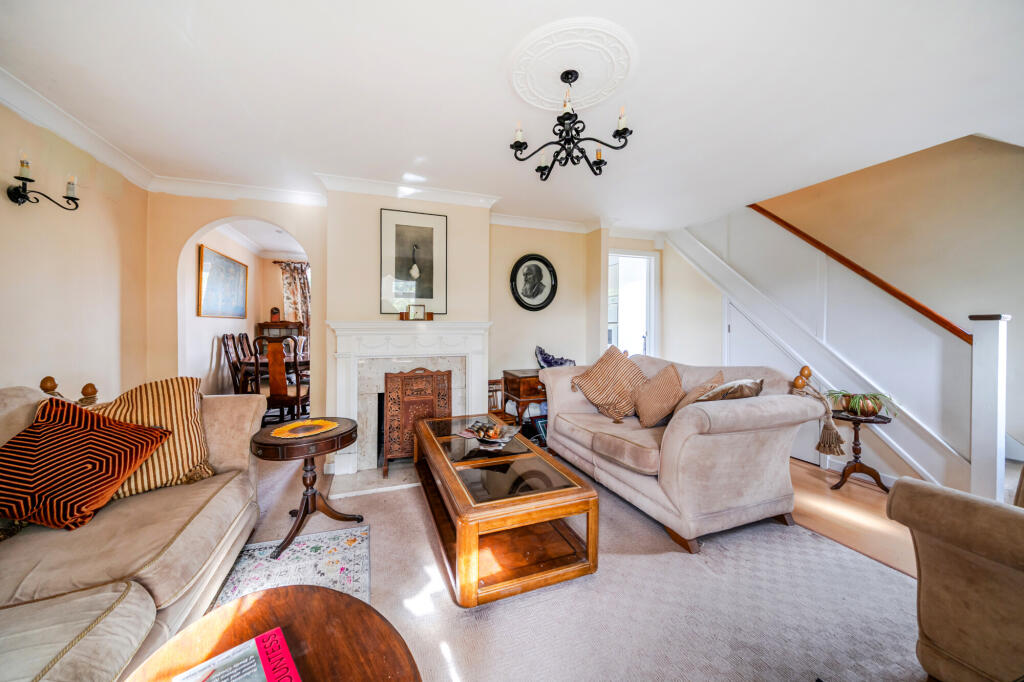 House in Slough - View 3