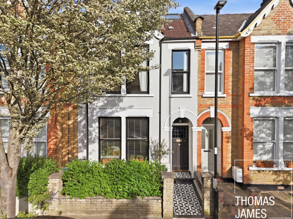Main image of property: Kynaston Road, Enfield, EN2