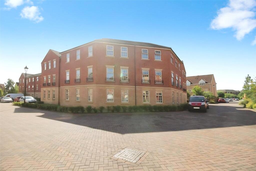 2-bed flat on Farnley Road, Woodfield Plantation, Doncaster, South Yorkshire, DN4, £85,000
