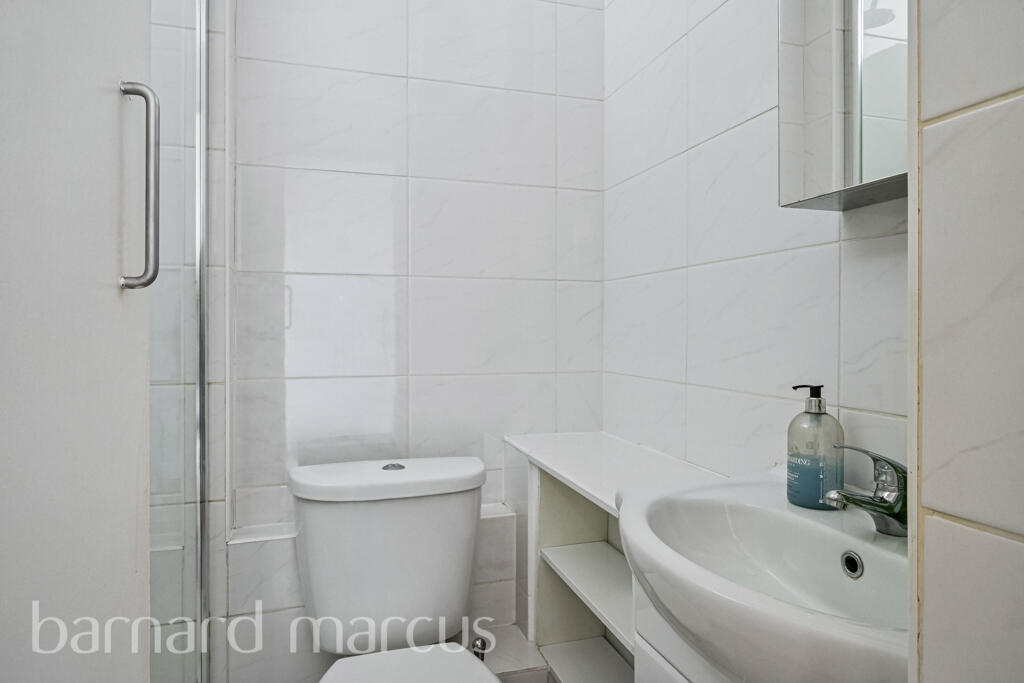 Apartment in London - View 5