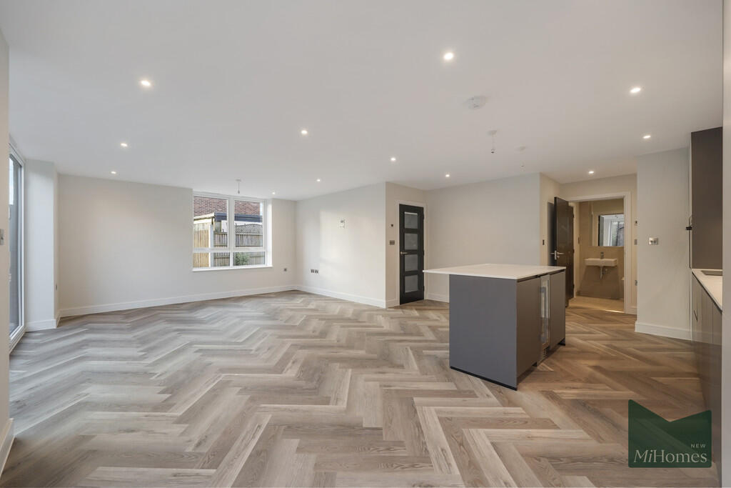 Scarlet Oaks, Oakwood, N14 photo 3