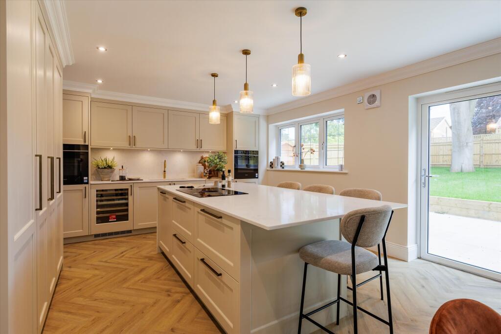 House in Guildford - View 4