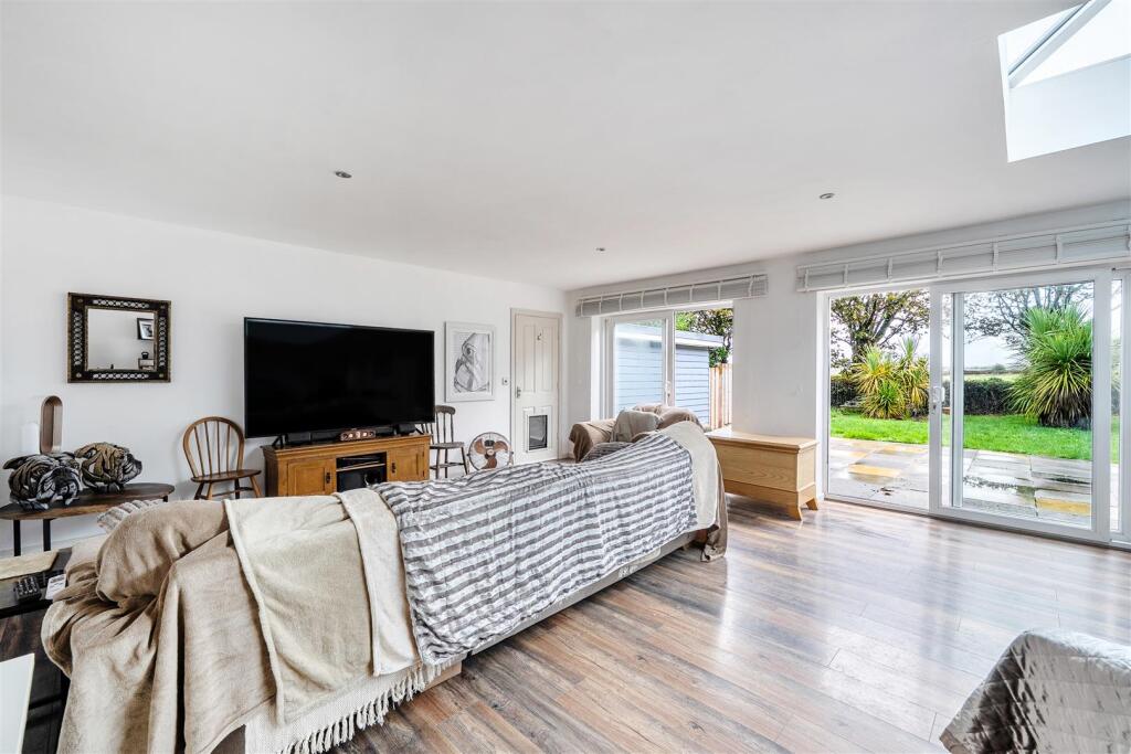 House in Porthtowan, St. Agnes - More
