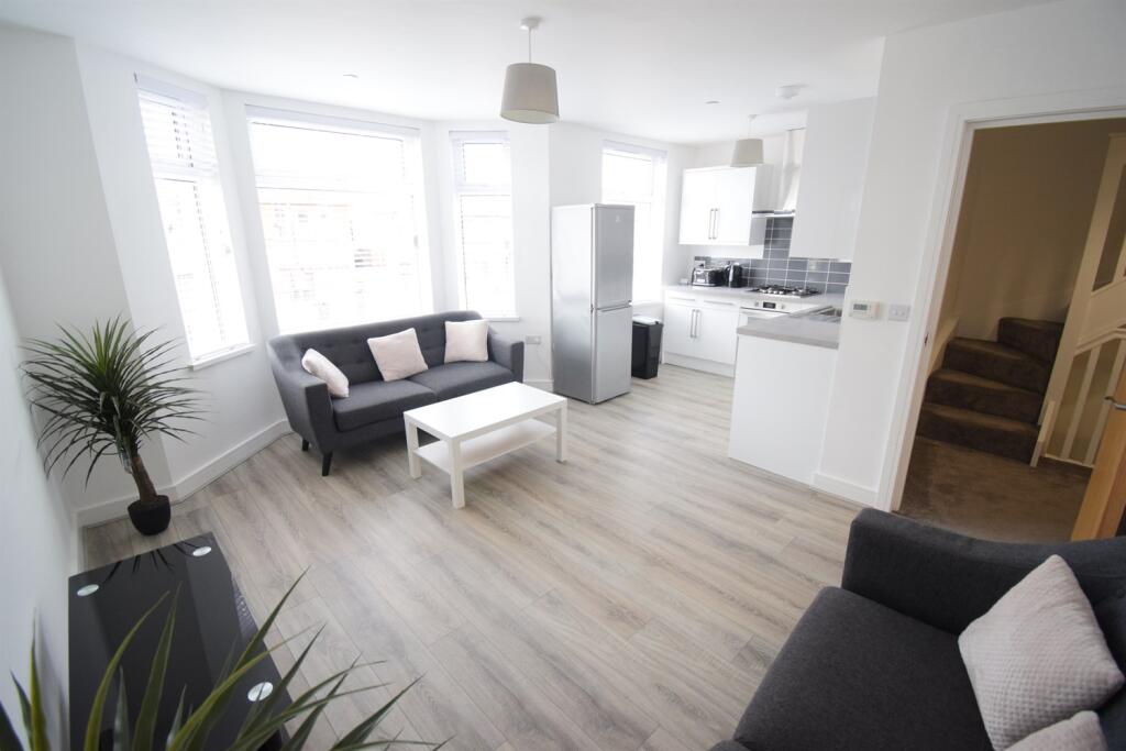House in Cardiff - View 3