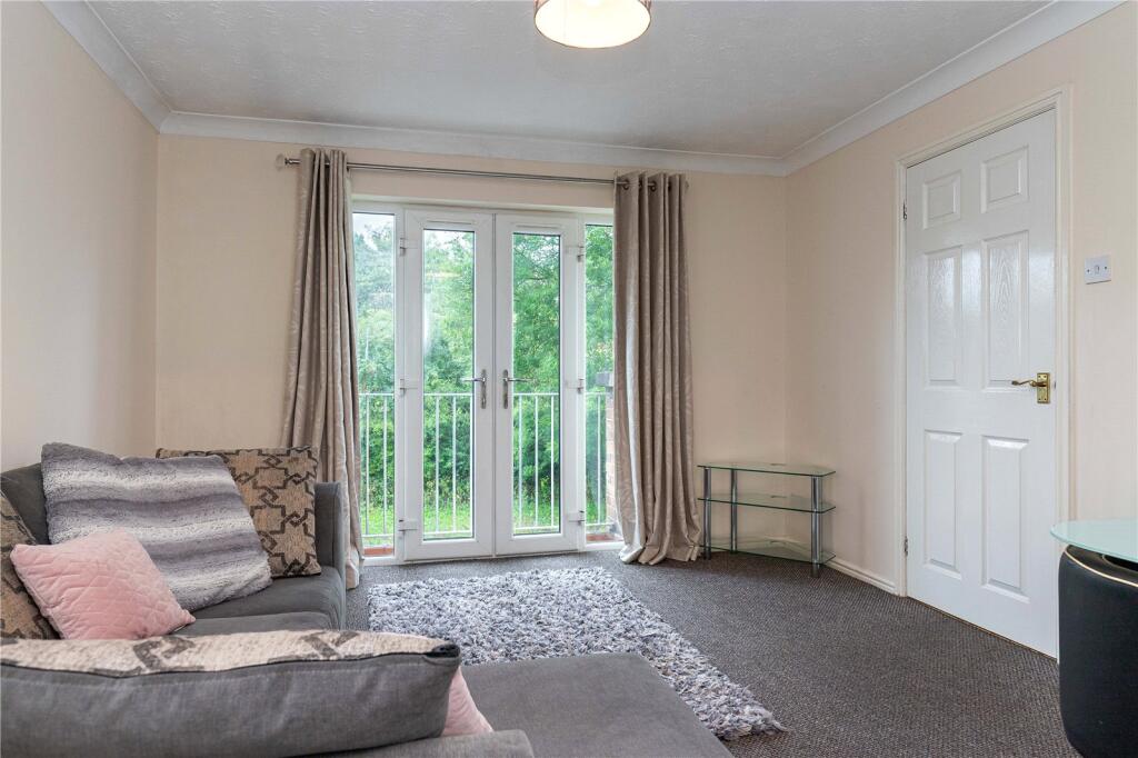 Apartment in Stoke-on-Trent - View 3