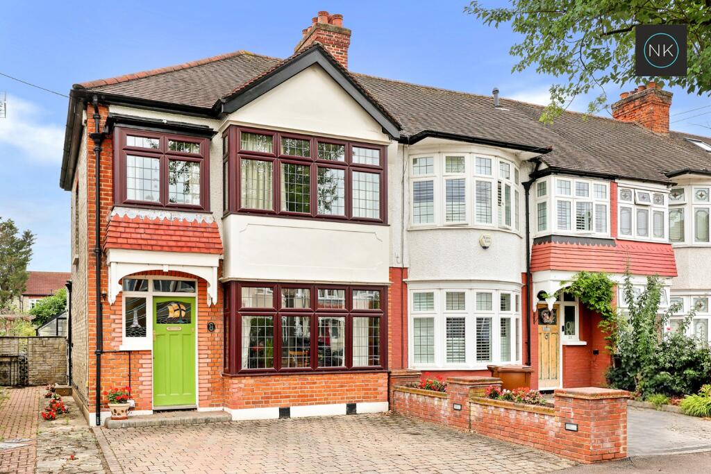 Main image of property: Cranston Gardens, Chingford, London, E4 9BQ