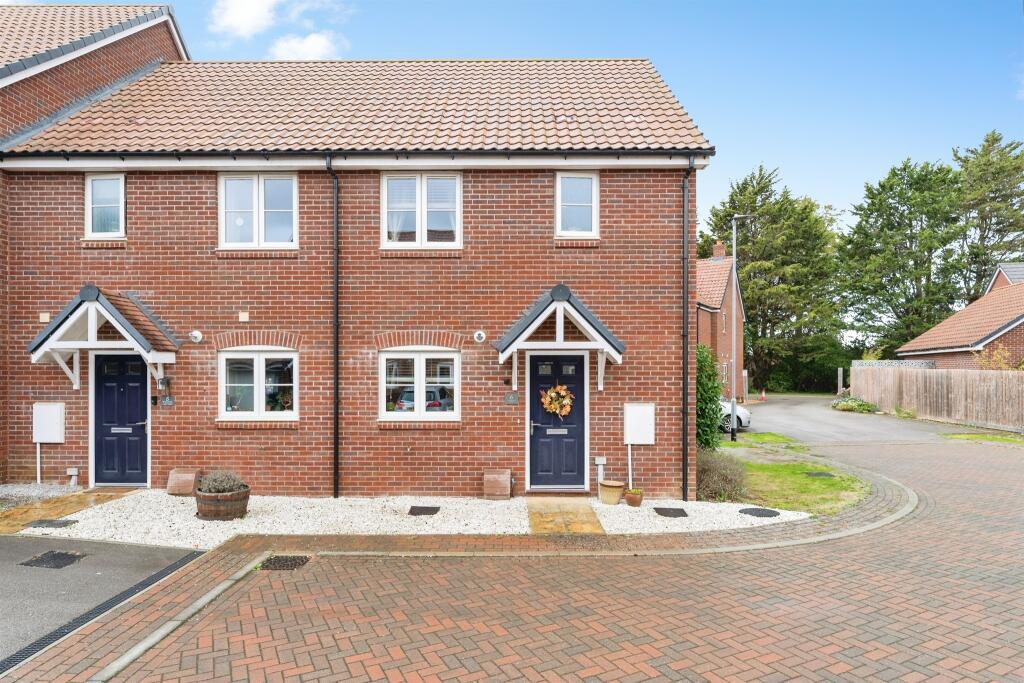 3-bed terraced on Honeysuckle Close, Wimblington, MARCH, £240,000