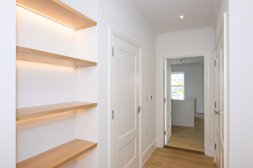 Apartment in Guildford - More