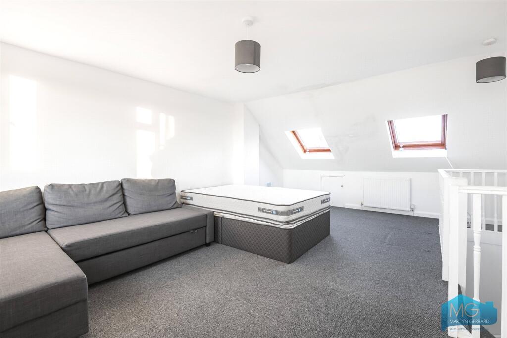 House in London, Colney Hatch - View 4
