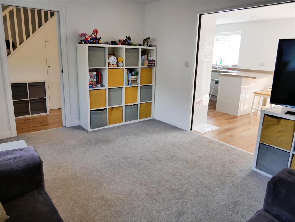House in Swindon, Calne - More