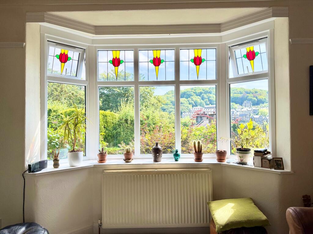 House in Halifax - View 5