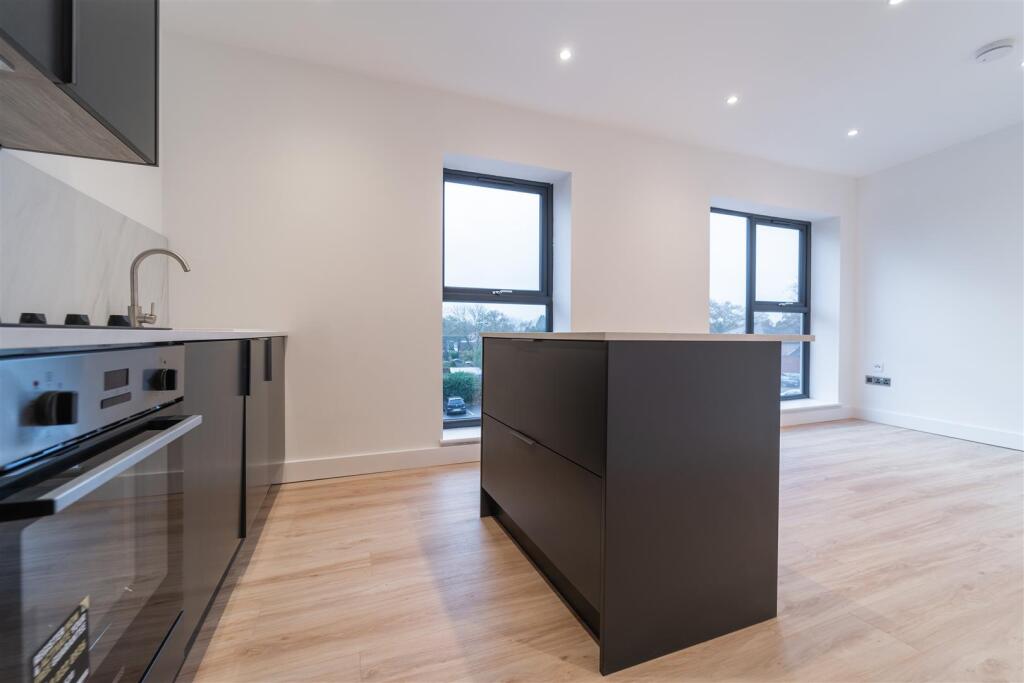 Additional image 3 of Stratford Road, Shirley, Solihull, West Midlands, B90