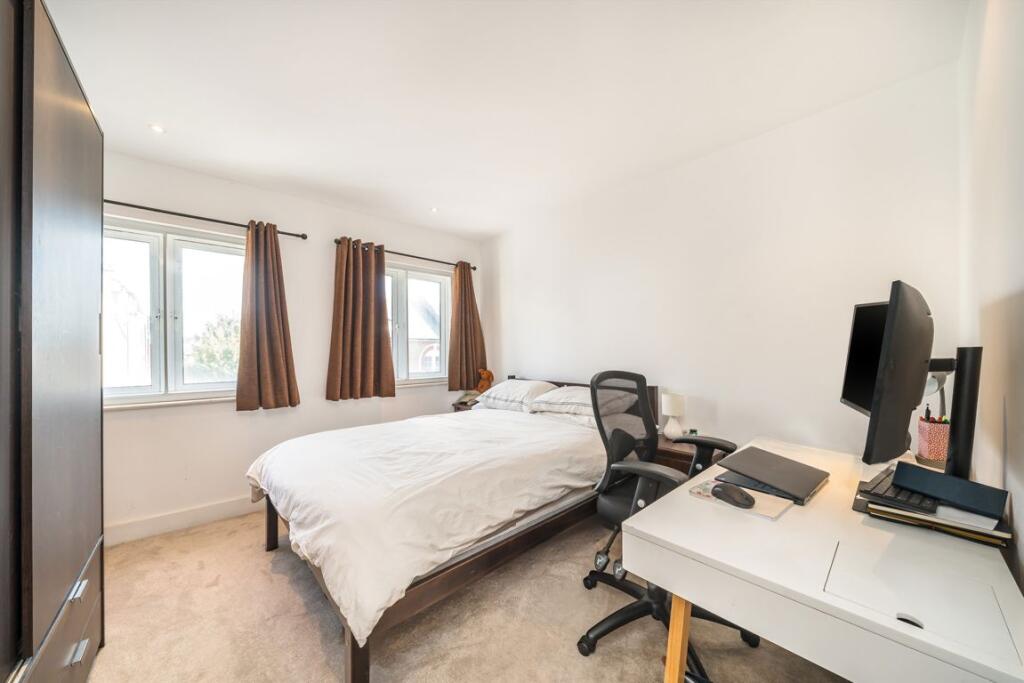 Apartment in London - View 5
