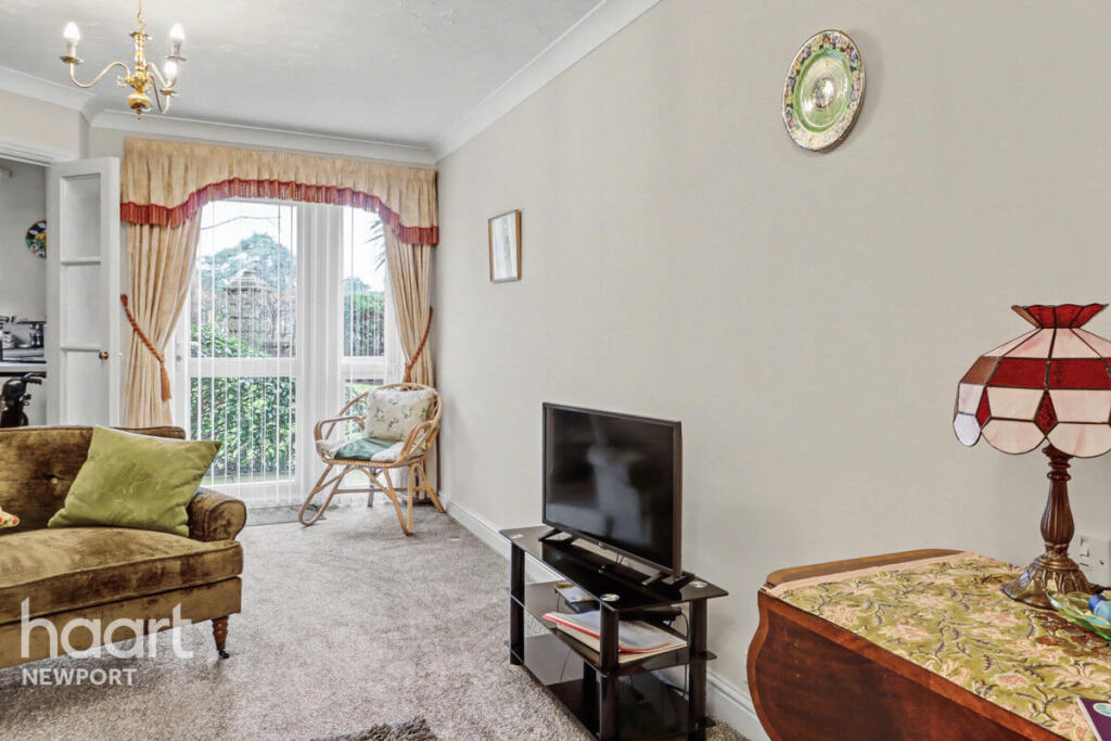 1-bed house on Bassaleg Road, Newport, £130,000