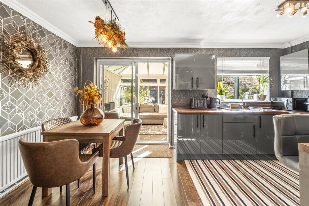 House in Trafford, West Timperley - More