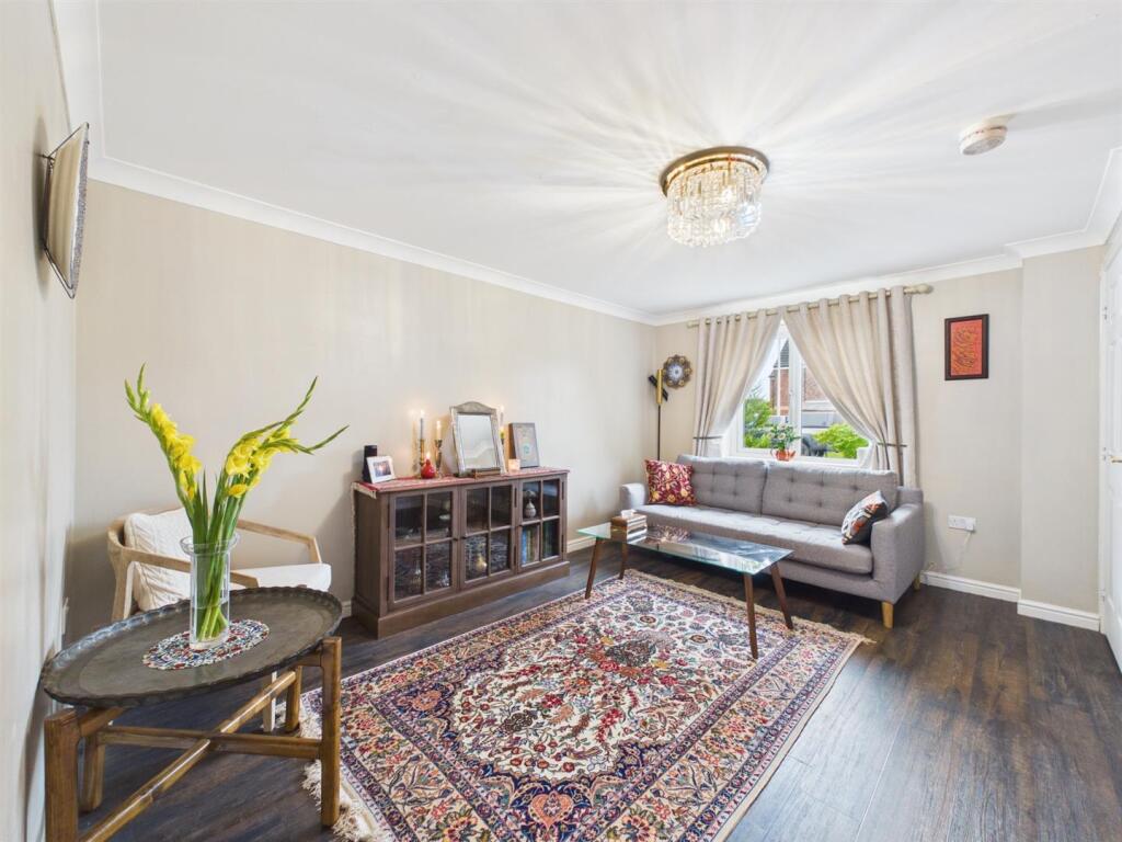 House in Elderslie, Ferguslie Park - View 2