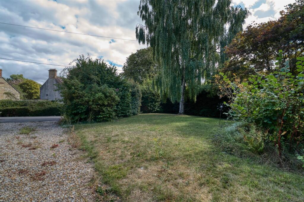 House in Marnhull - View 5