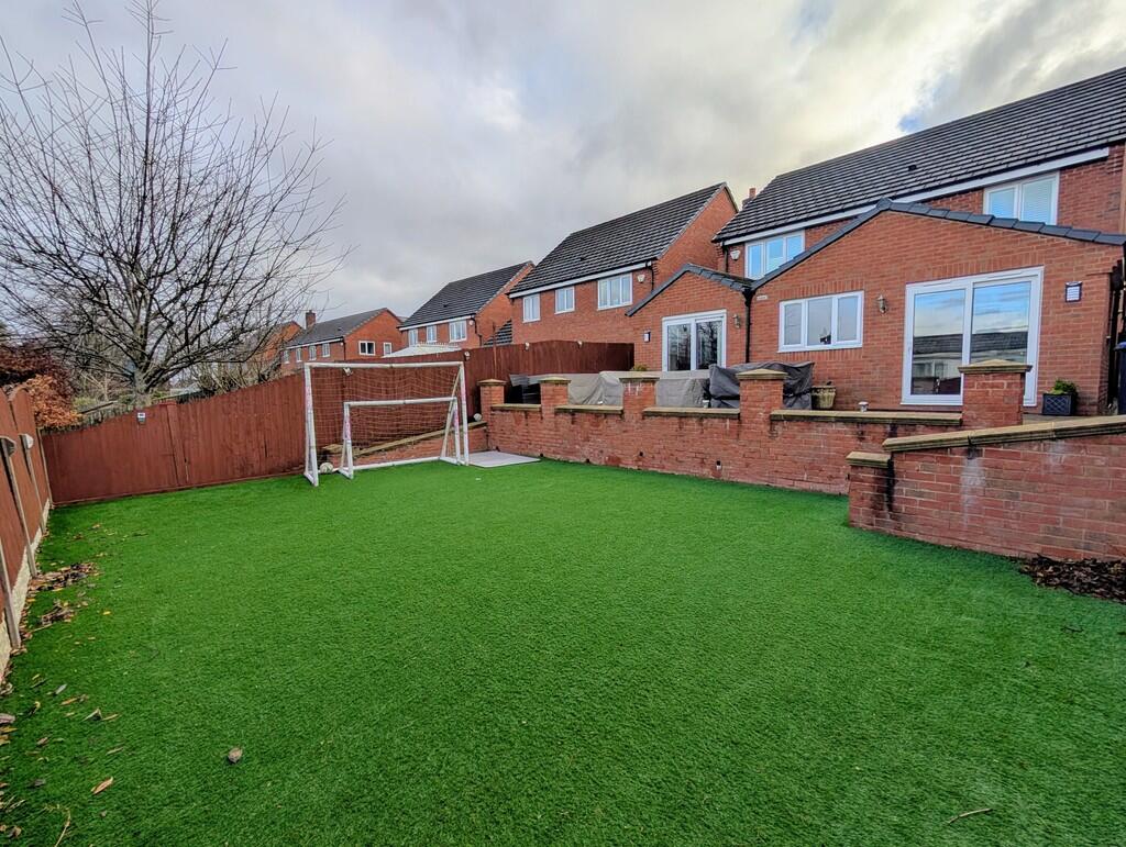 Stuart Close, Ashbourne photo 3