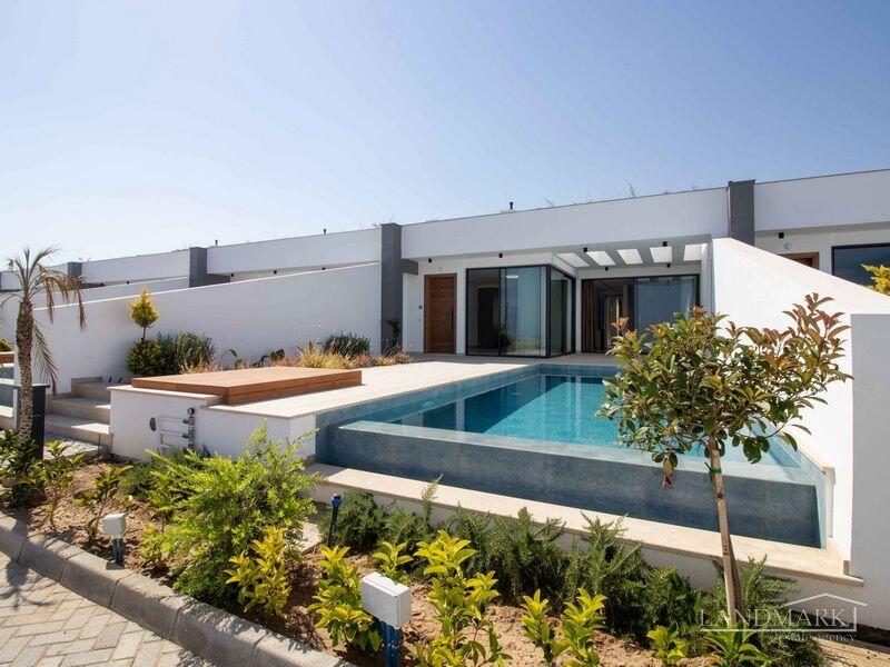 Main image of property: Kyrenia/Girne, Bahçeli