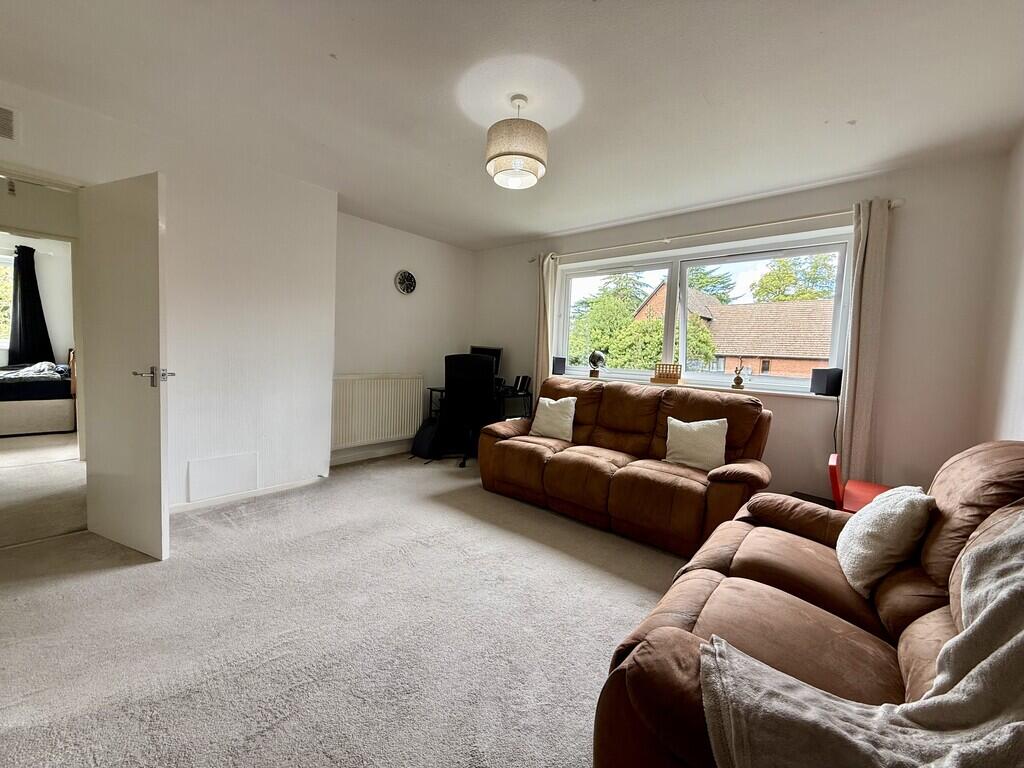 Apartment in Solihull, Hampton-in-Arden - View 3