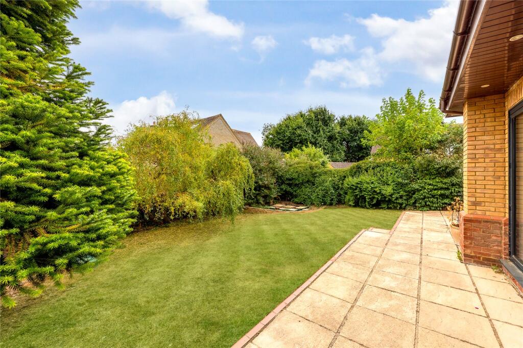 House in Bromham, Bedford - More