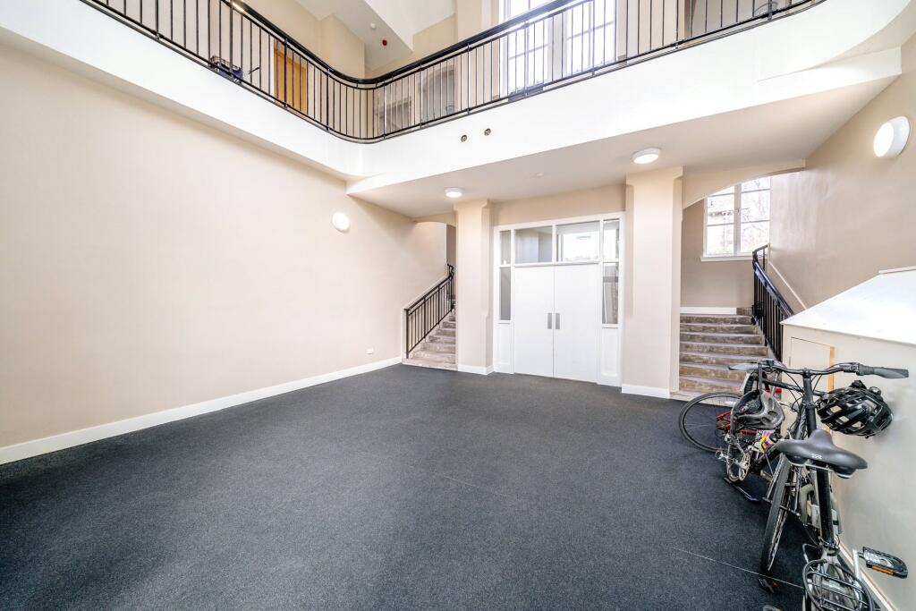 Apartment in Edinburgh, Church Hill, Morningside - More