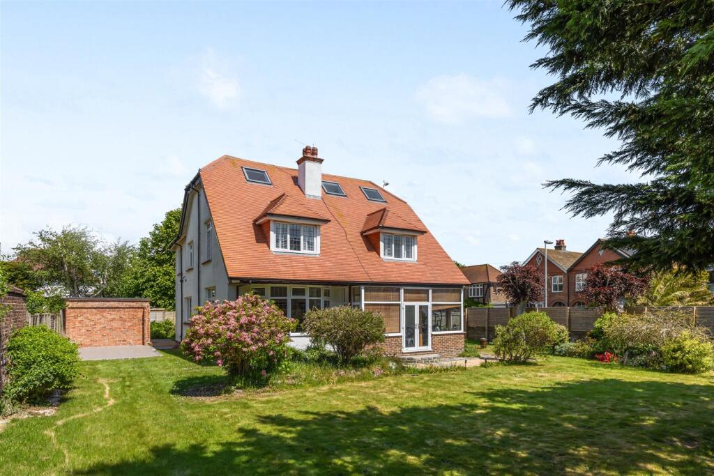 6-bed detached on St. Valerie Road, Worthing, £950,000