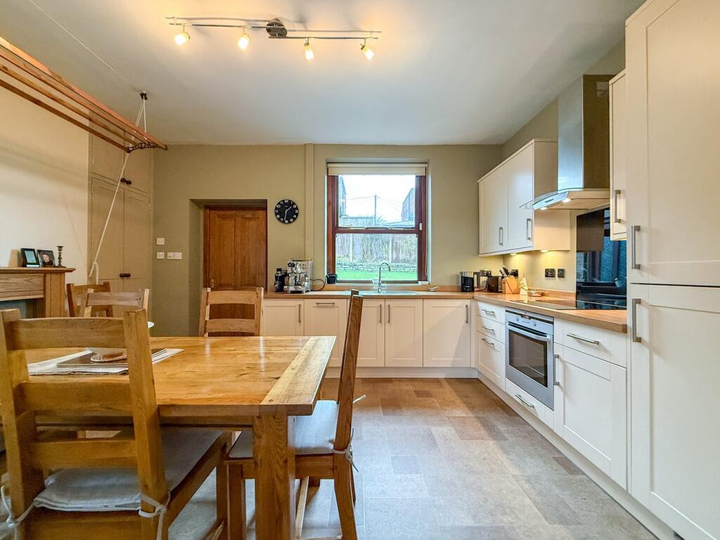 Garforth Street, Netherton, Huddersfield, HD4 photo 3