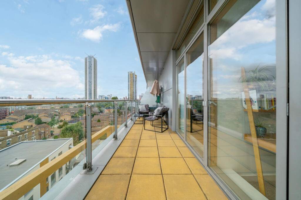 Apartment in London - View 5
