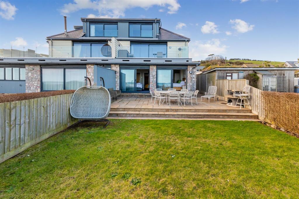 Main image of property: Beesands, Kingsbridge