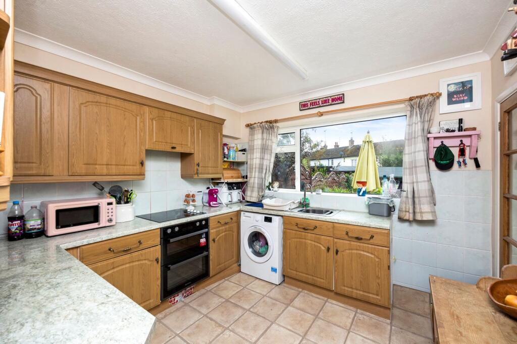 House in Horsham, Ashington - More