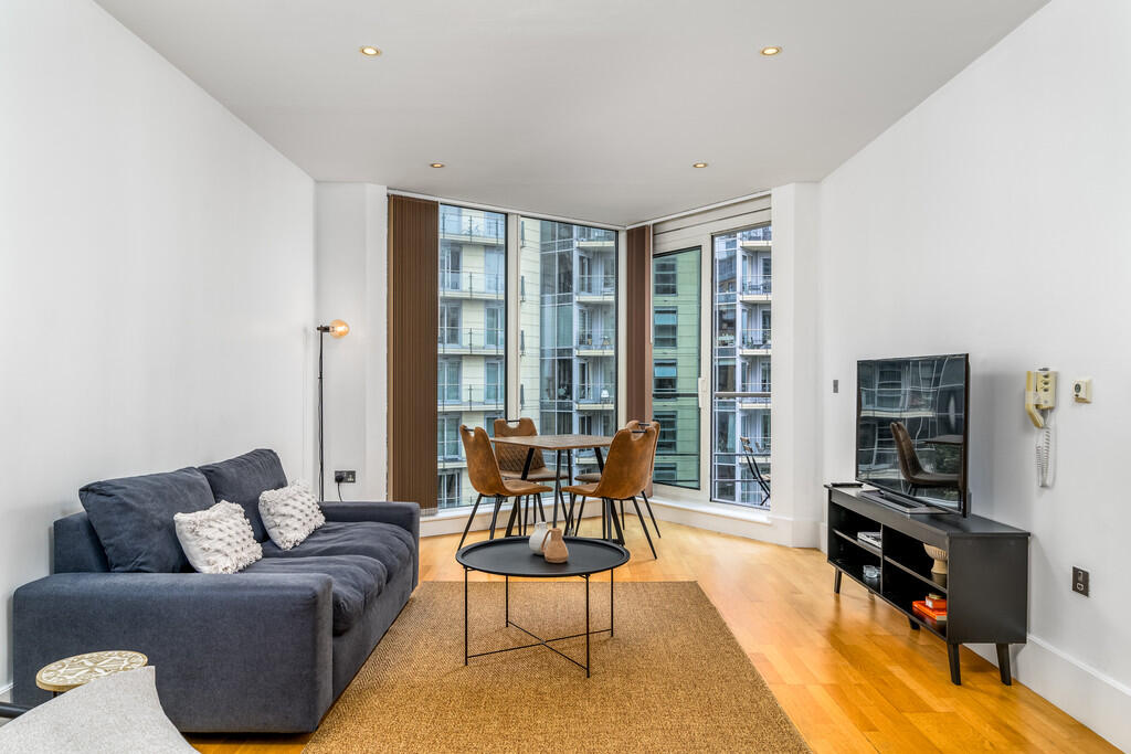 Apartment in London - More